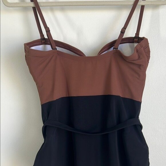 JETS Versa Bandeau One Piece Swimsuit - 8 (with removable straps) - Picture 5 of 6